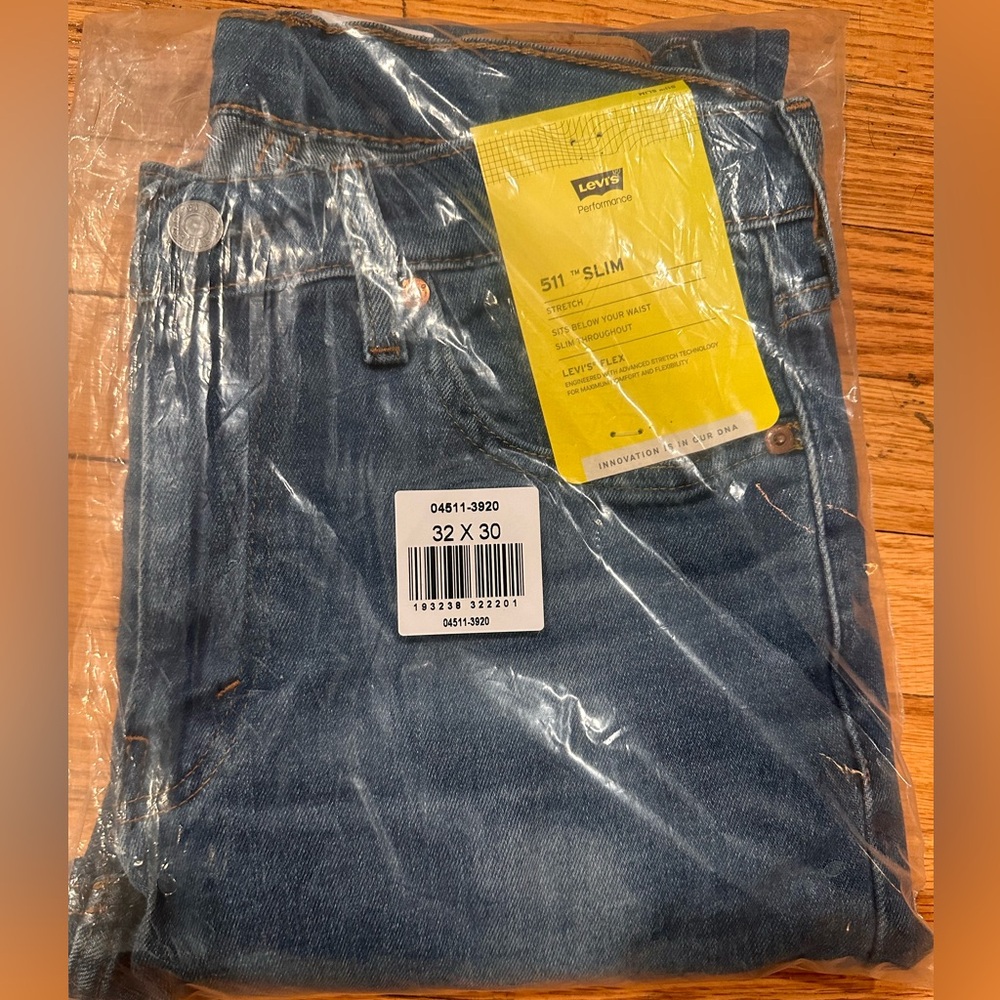 Levi Men’s Slim 32X30 Stretch Jeans - Picture 3 of 7